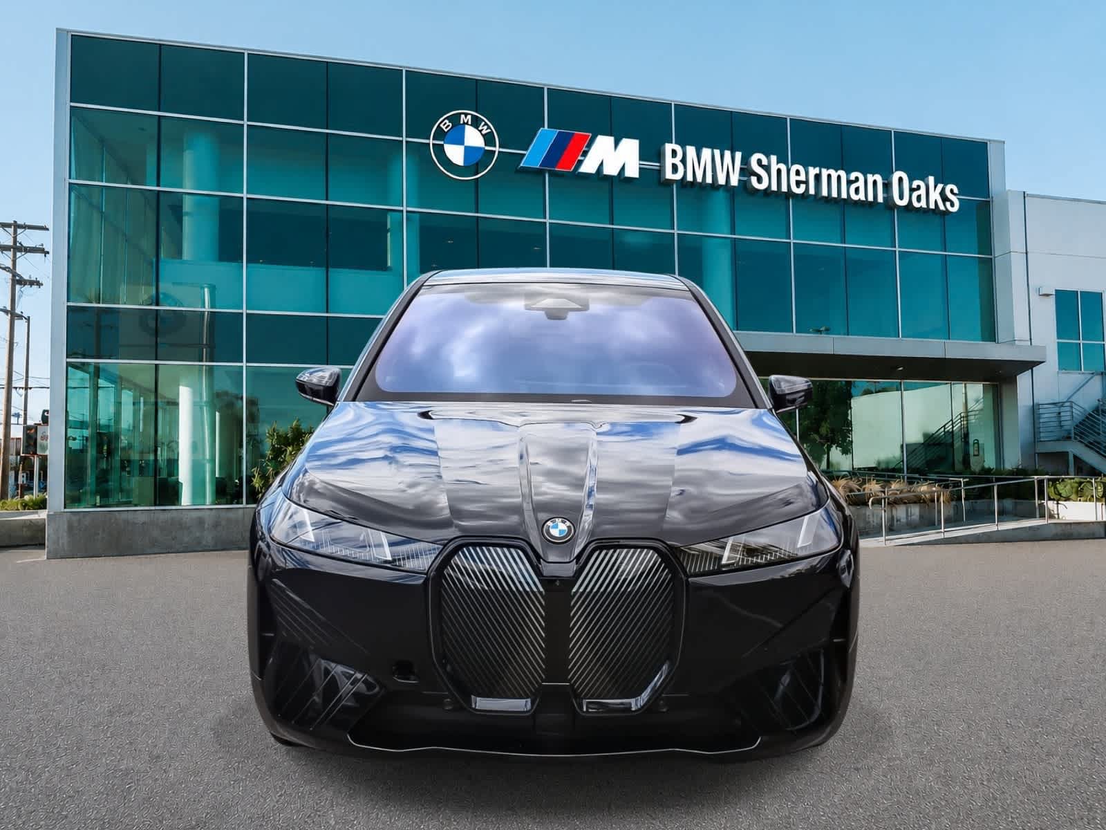New 2026 BMW iX xDrive60 w/ Premium Package AWD/4WD image 2