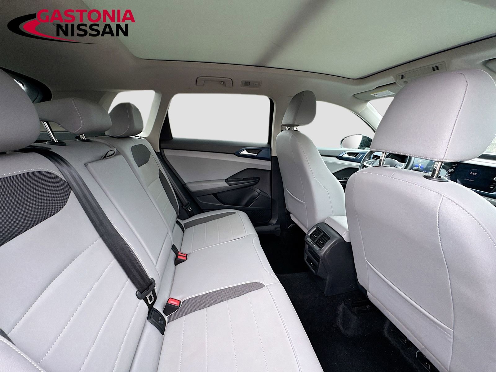 Used 2024 Volkswagen Taos SE image 36