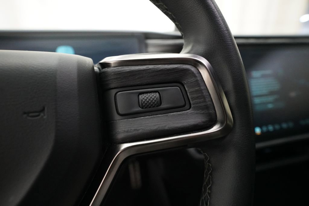 Used 2022 Rivian R1T Adventure image 23