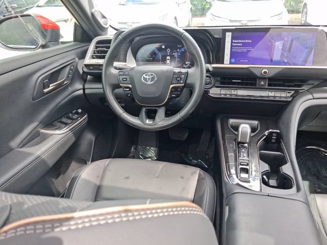 Used 2024 Toyota Crown AWD/4WD image 8