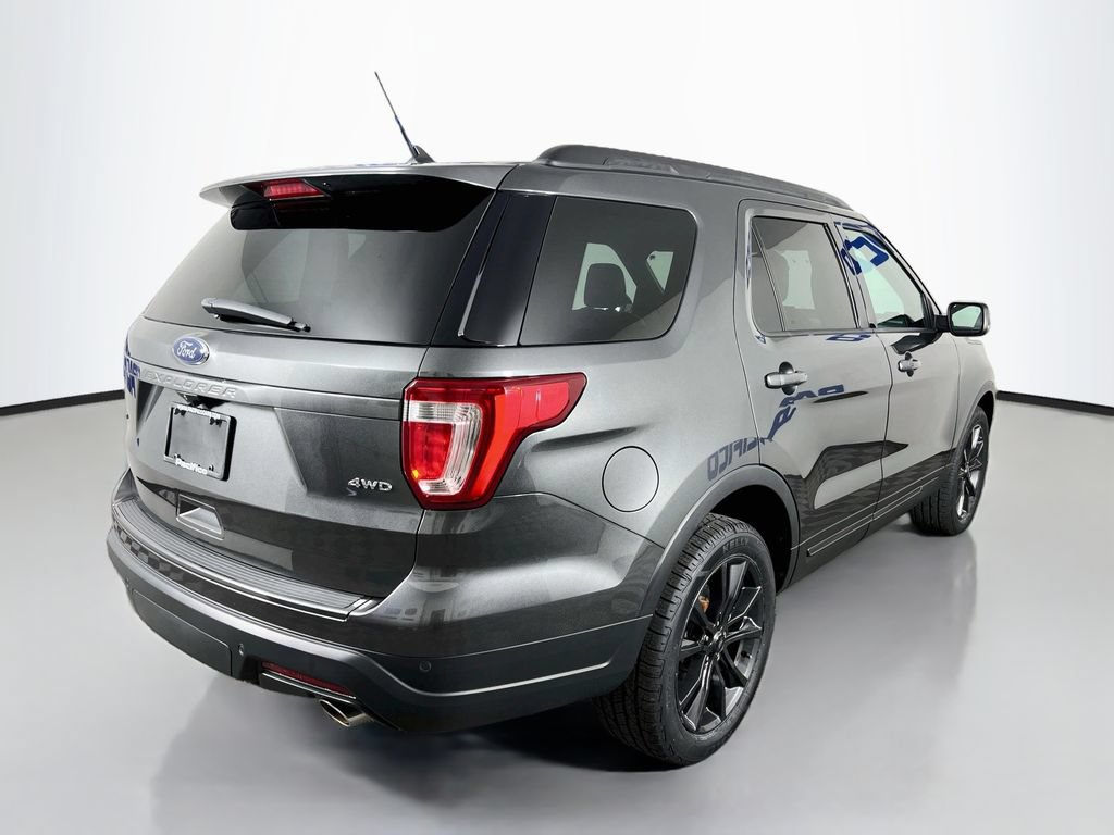 Certified 2019 Ford Explorer XLT w/ Equipment Group 202A AWD/4WD image 9
