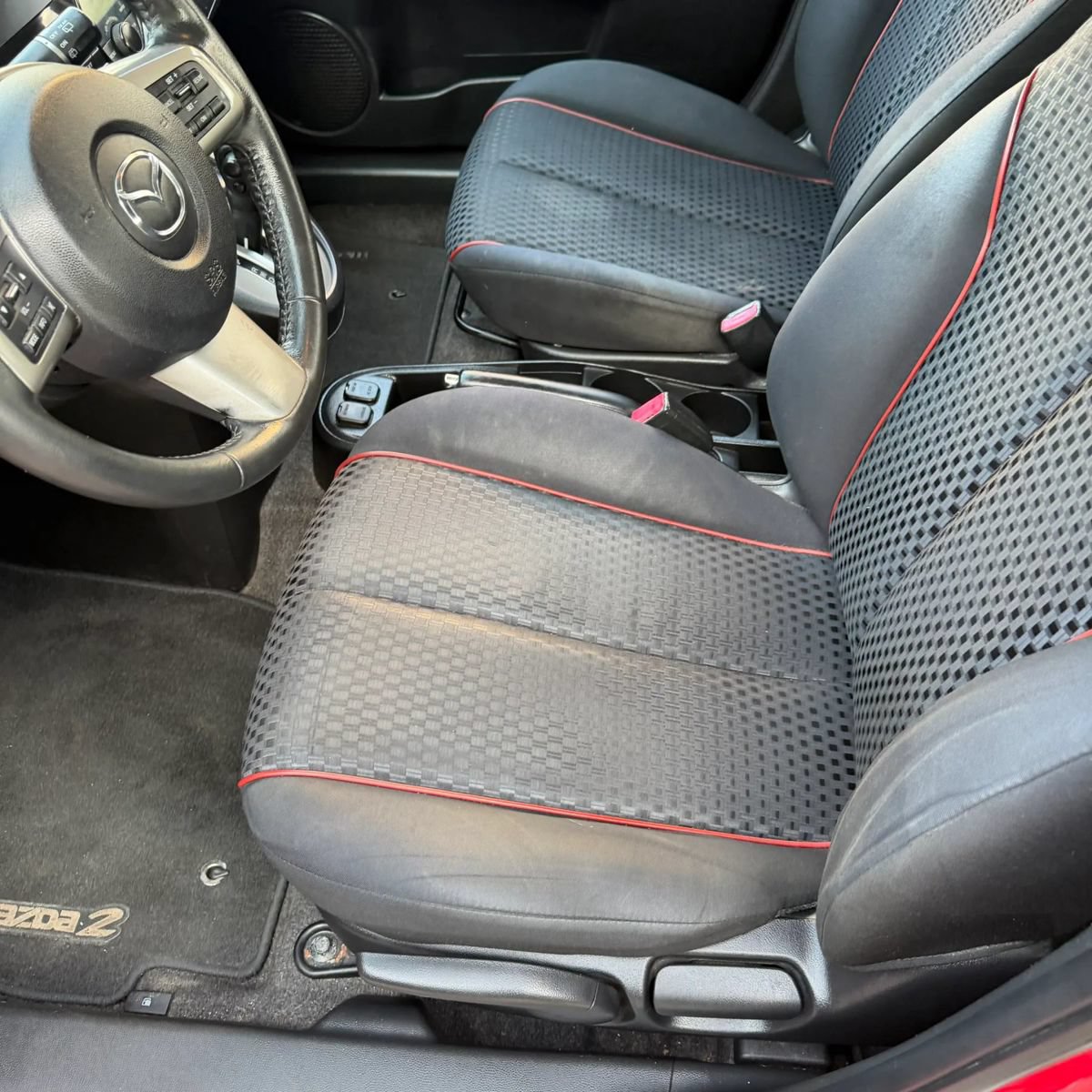 Used 2011 MAZDA MAZDA2 Touring FWD image 13