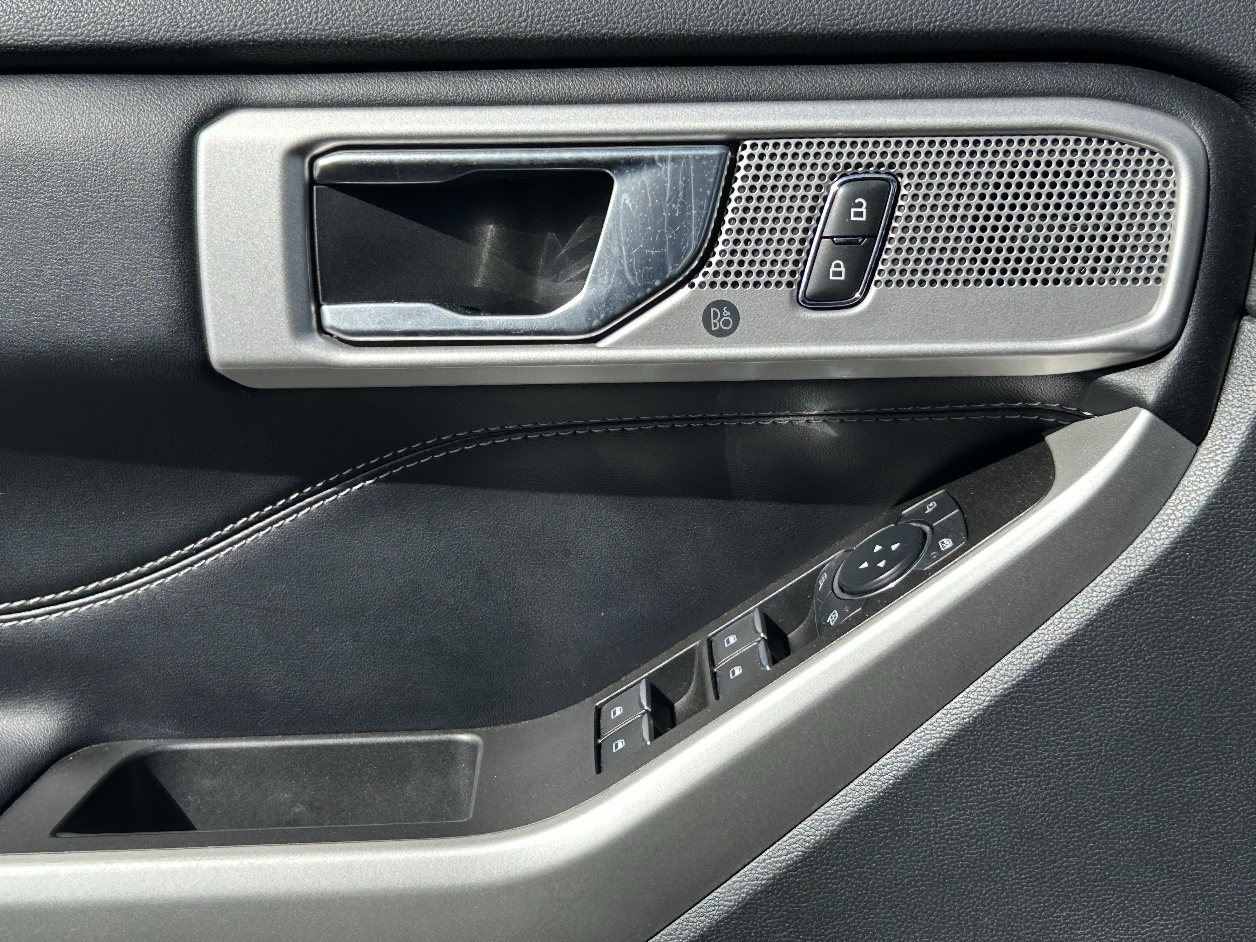 Used 2022 Ford Explorer Limited RWD image 19