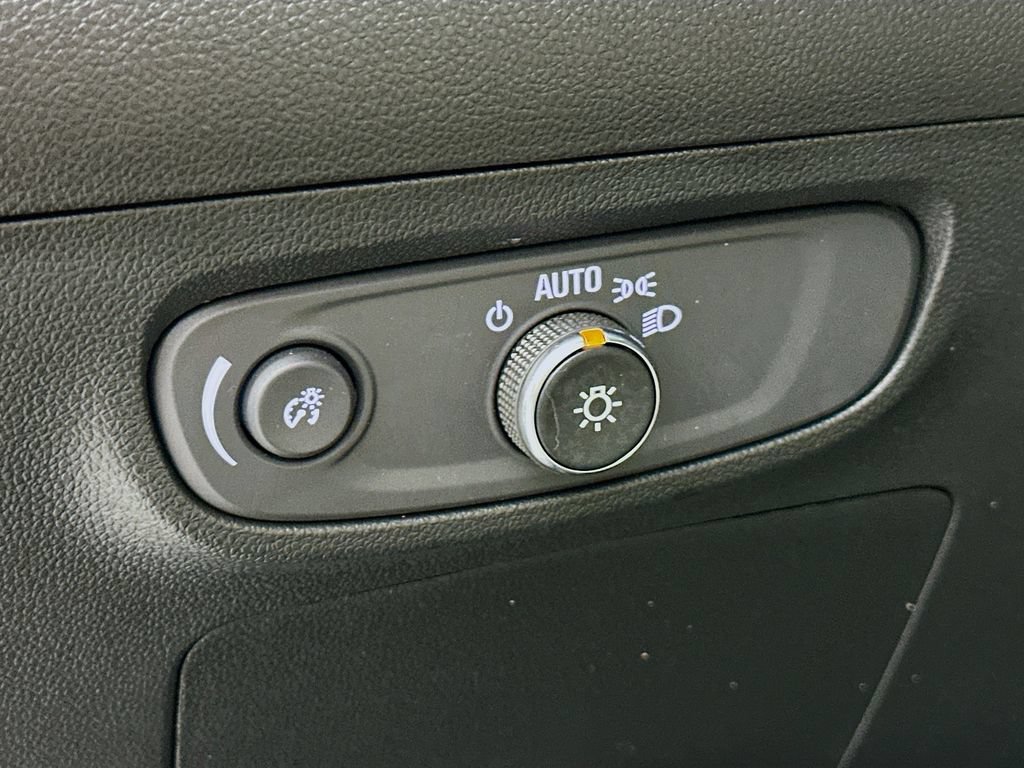 Used 2024 Buick Encore GX Avenir w/ Avenir Technology Package AWD/4WD image 15