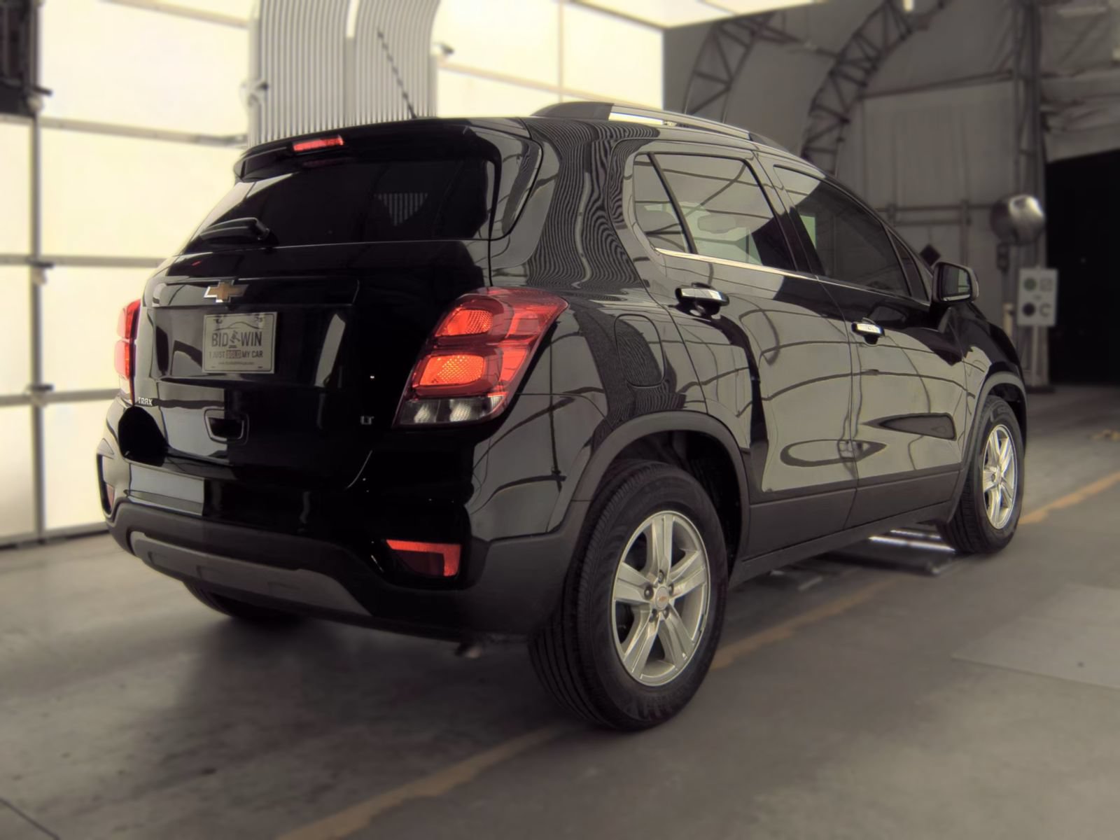Used 2019 Chevrolet Trax LT w/ LT Convenience Package FWD image 4