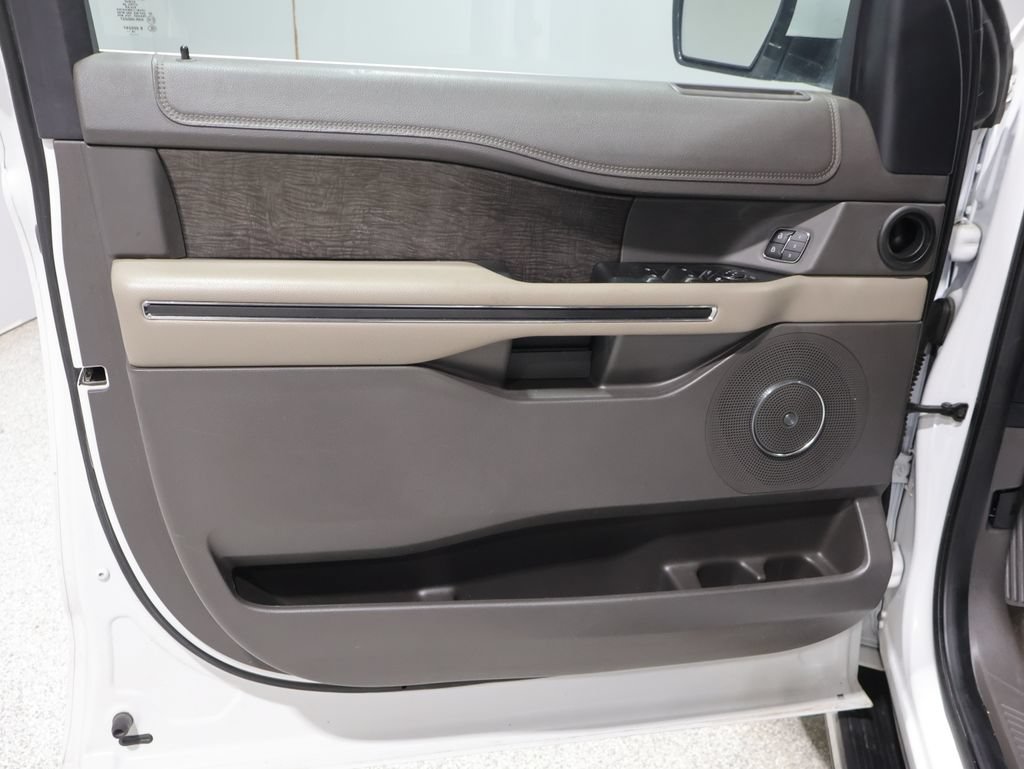 Used 2020 Ford Expedition Max Limited AWD/4WD image 12