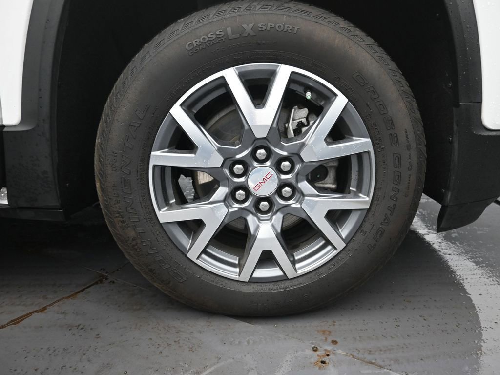 Used 2023 GMC Acadia SLT image 30