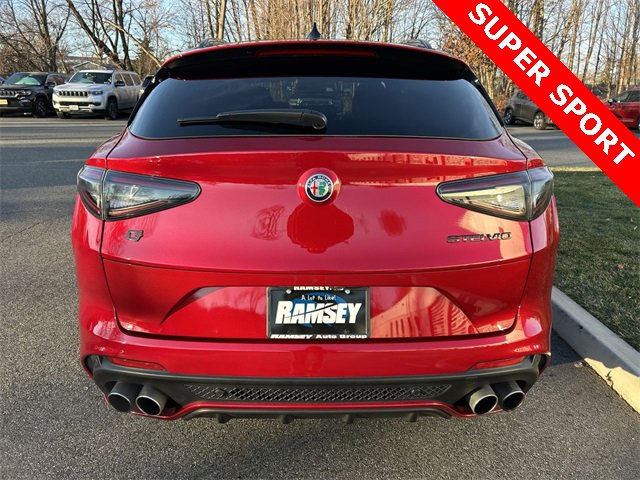 Used 2024 Alfa Romeo Stelvio Quadrifoglio image 26