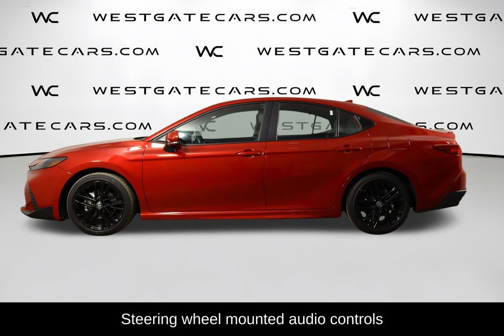 Used 2025 Toyota Camry SE FWD image 5