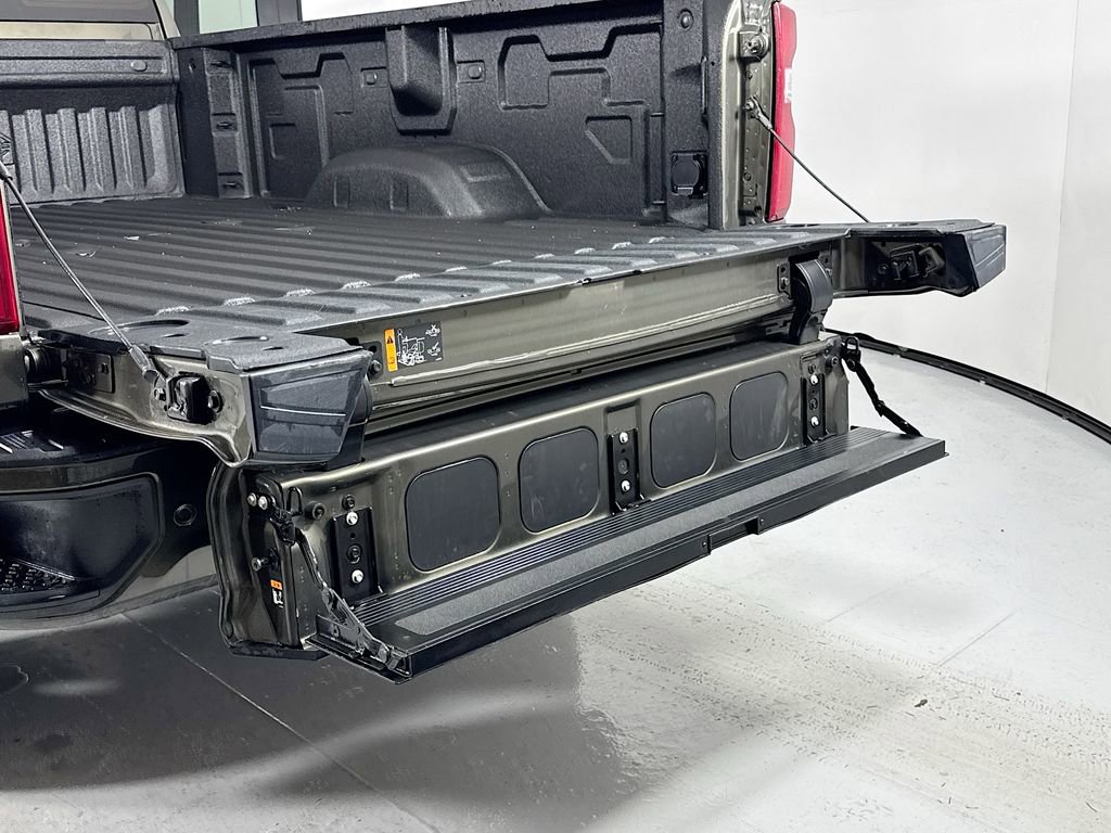 Used 2023 Chevrolet Silverado 3500 High Country w/ Z71 Off-Road Package image 31