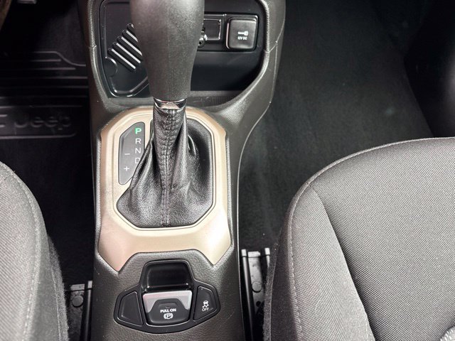 Used 2017 Jeep Renegade Sport w/ Power & Air Group FWD image 15