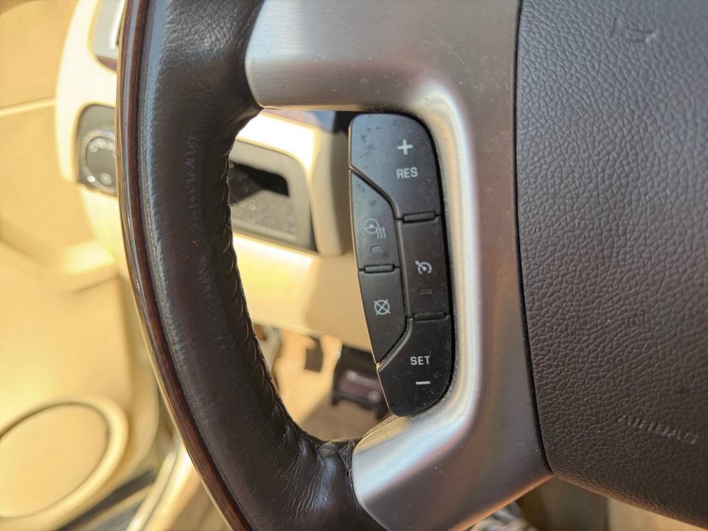 Used 2007 Cadillac Escalade AWD w/ Information Package image 16