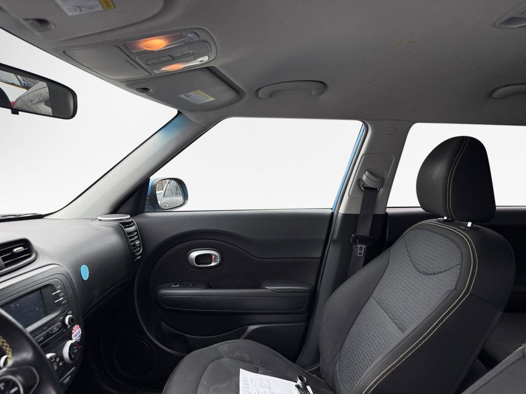 Used 2016 Kia Soul + w/ Designer's Package image 9