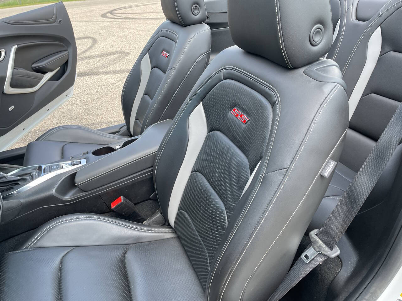 Used 2023 Chevrolet Camaro SS RWD image 32