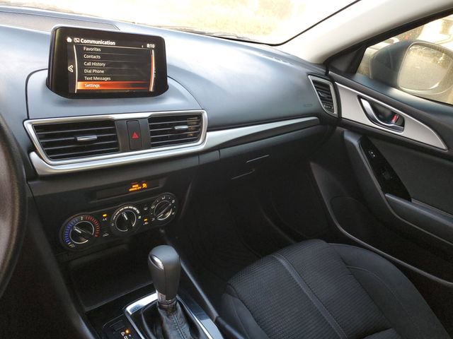 Used 2018 MAZDA MAZDA3 Sport w/ Preferred Equipment Package image 26