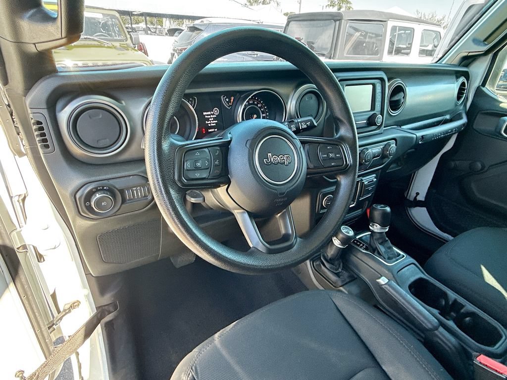 Used 2021 Jeep Wrangler Unlimited Sport AWD/4WD image 12