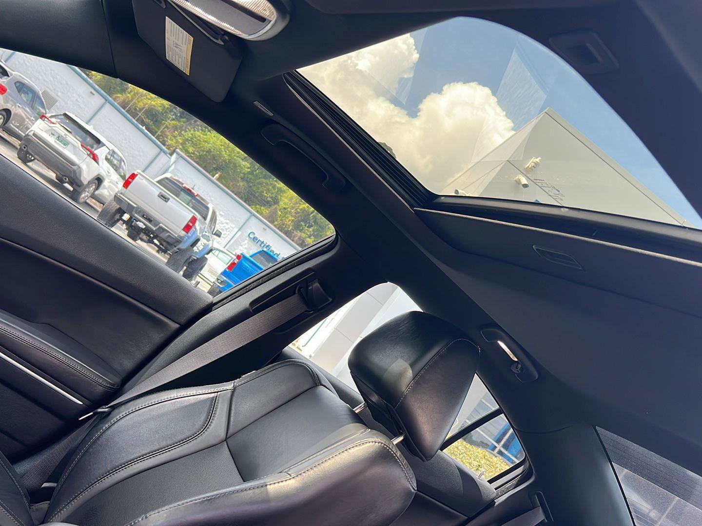 Used 2019 Dodge Charger SXT w/ Leather Interior Group image 34