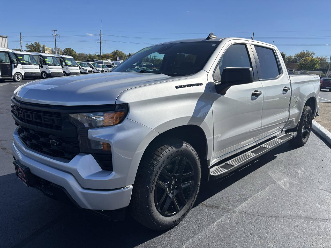 Used 2022 Chevrolet Silverado 1500 Custom w/ LPO, Dark Essentials Package AWD/4WD image 7