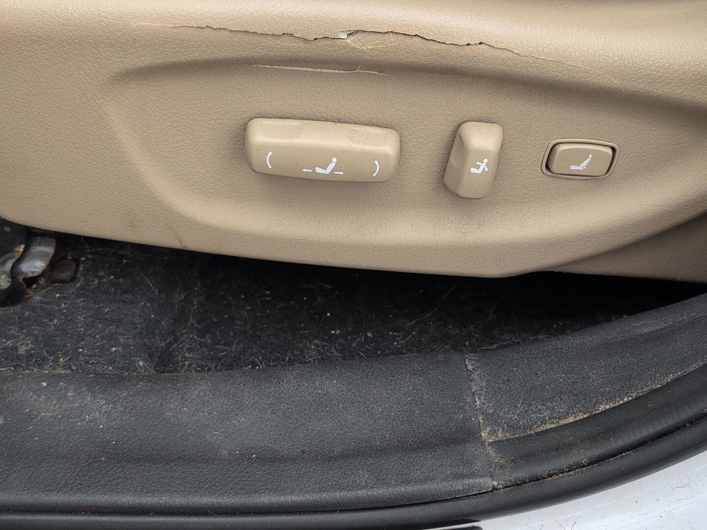 Used 2011 Kia Sorento EX image 16