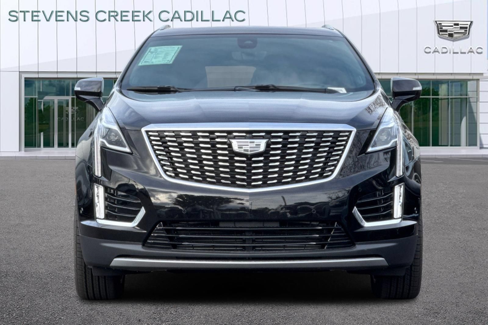 Used 2025 Cadillac XT5 Premium Luxury w/ LPO, Red Accent Package FWD image 8