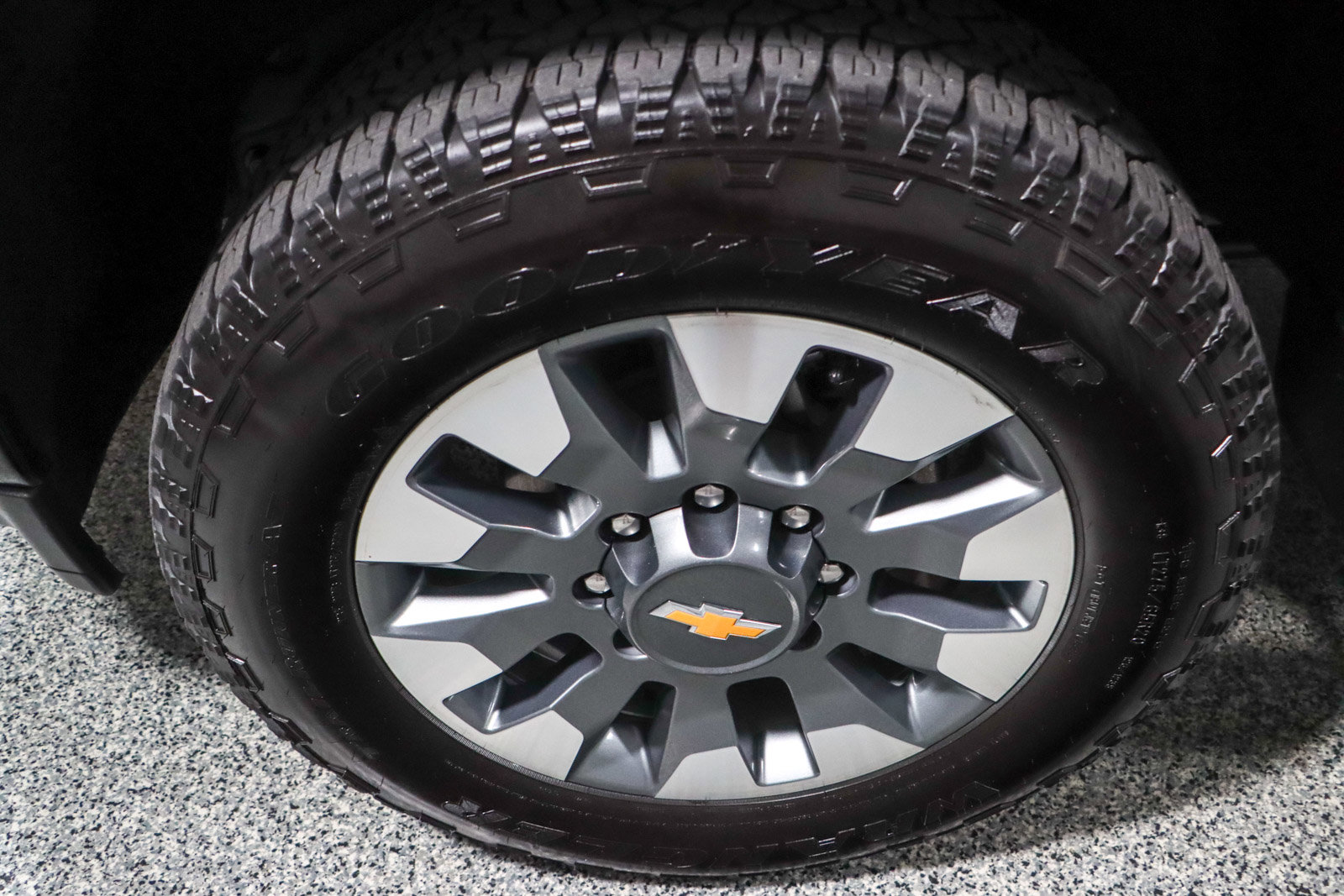 Used 2022 Chevrolet Silverado 2500 Custom w/ Custom Value Package image 11