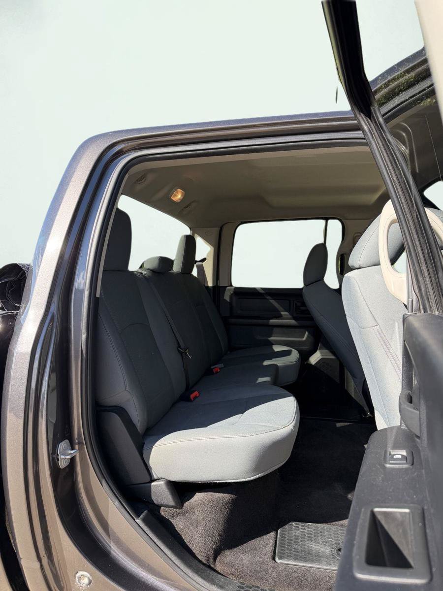 Used 2018 RAM 3500 Tradesman w/ Chrome Appearance Group AWD/4WD image 22