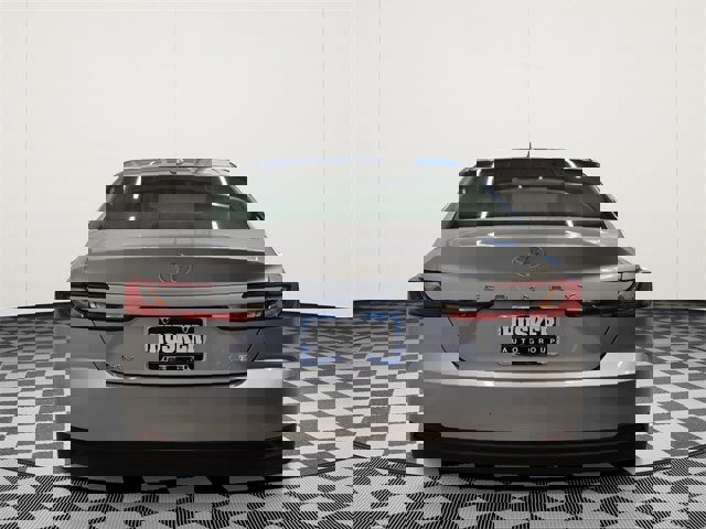 Used 2025 Toyota Camry image 11