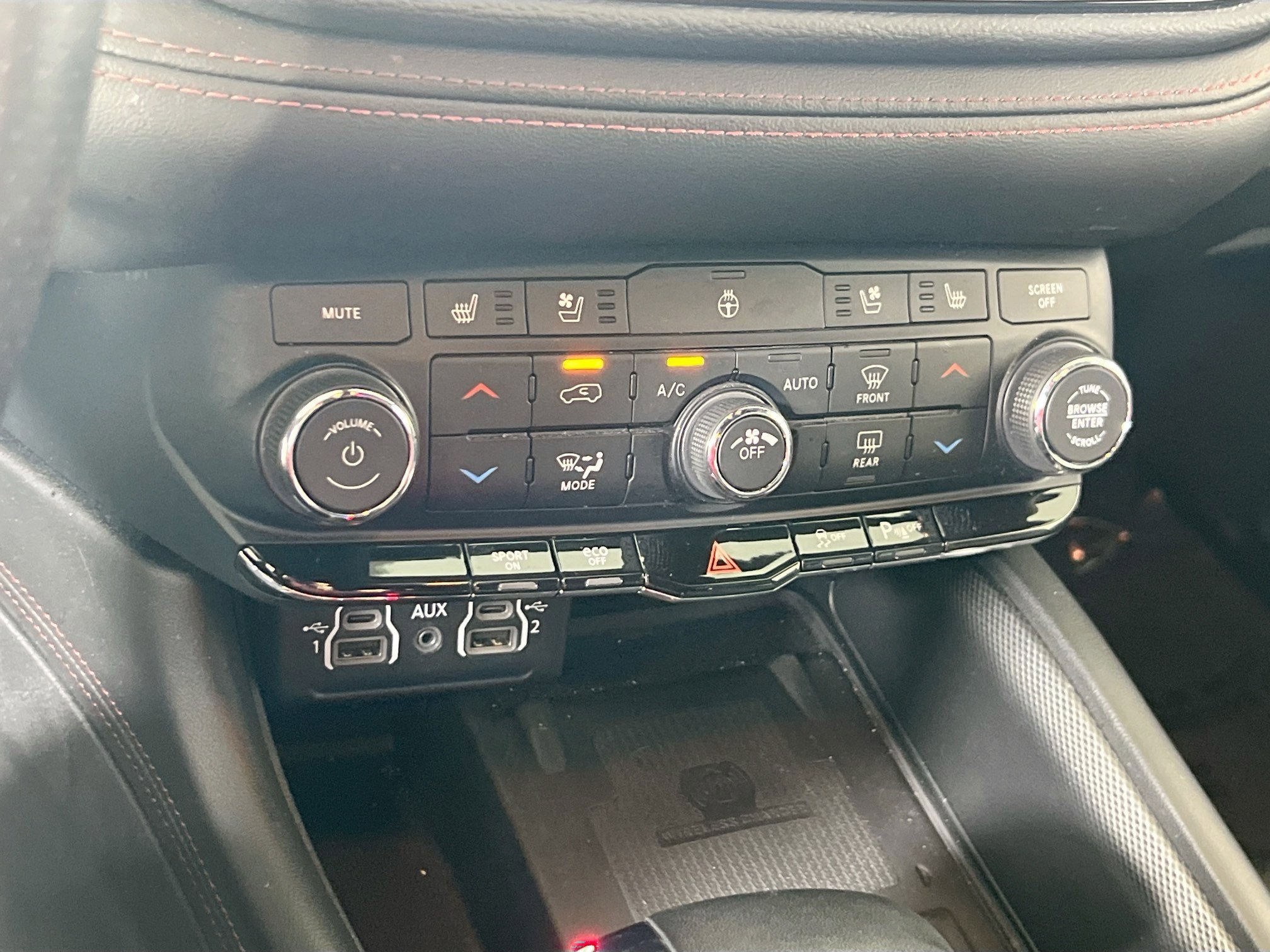 Used 2022 Dodge Durango R/T w/ Blacktop Package image 16