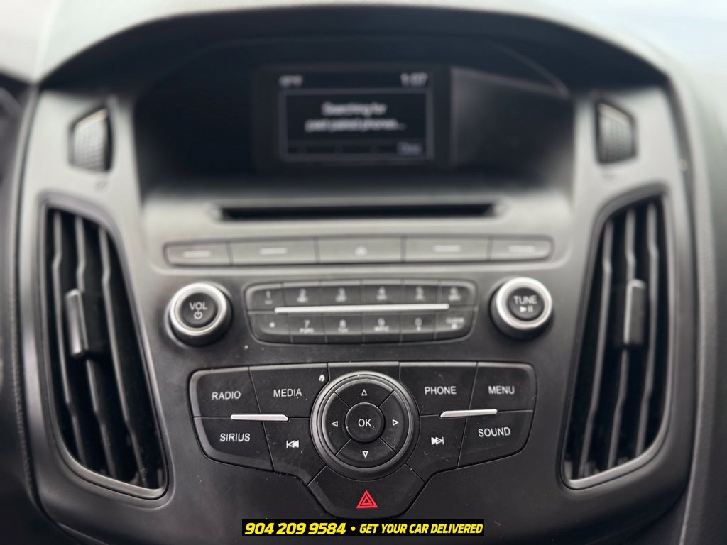Used 2017 Ford Focus SE FWD image 10