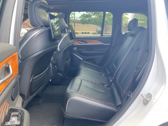 Used 2023 Jeep Grand Cherokee Summit image 27