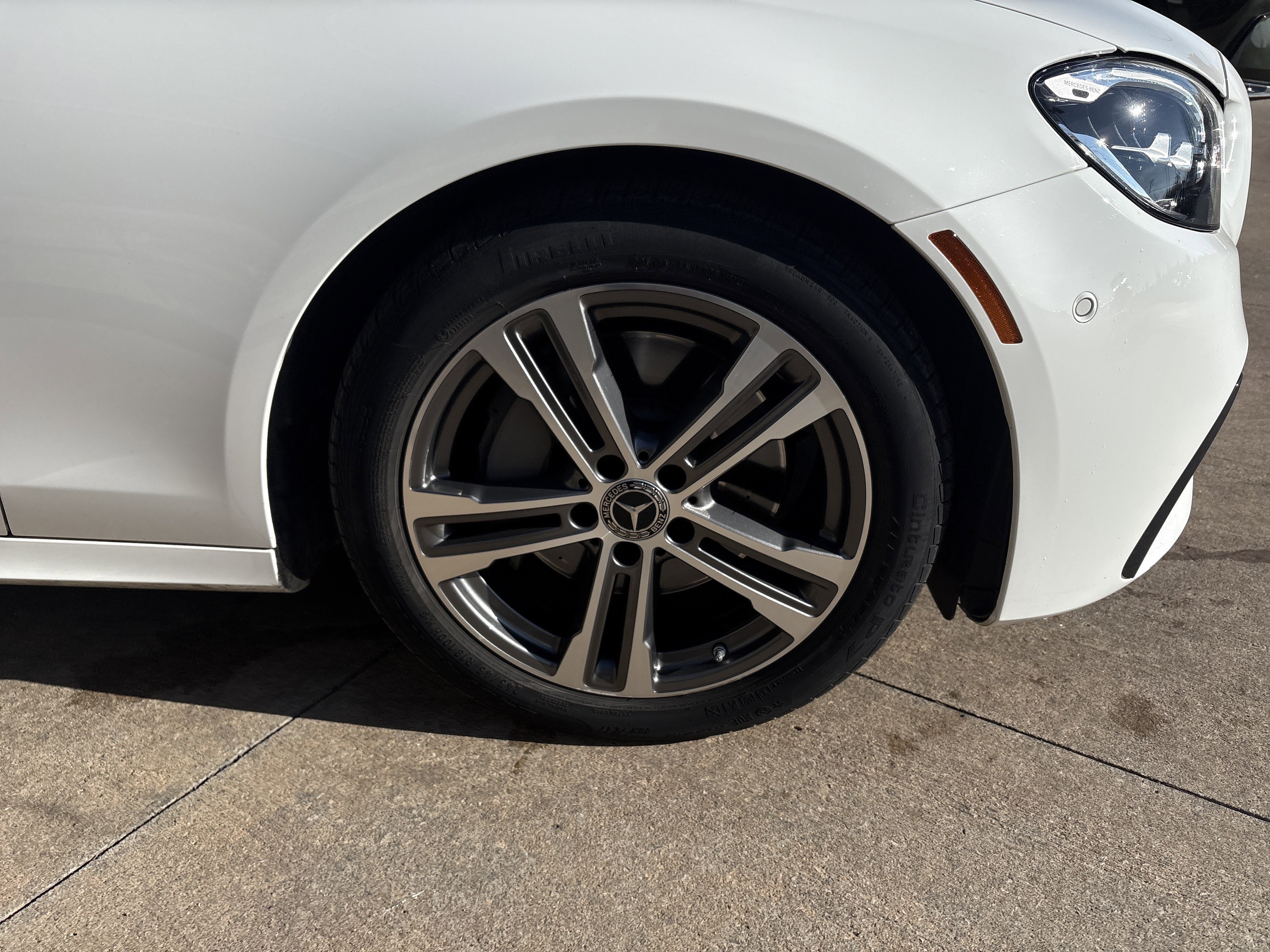 Used 2023 Mercedes-Benz E 350 4MATIC Sedan image 13