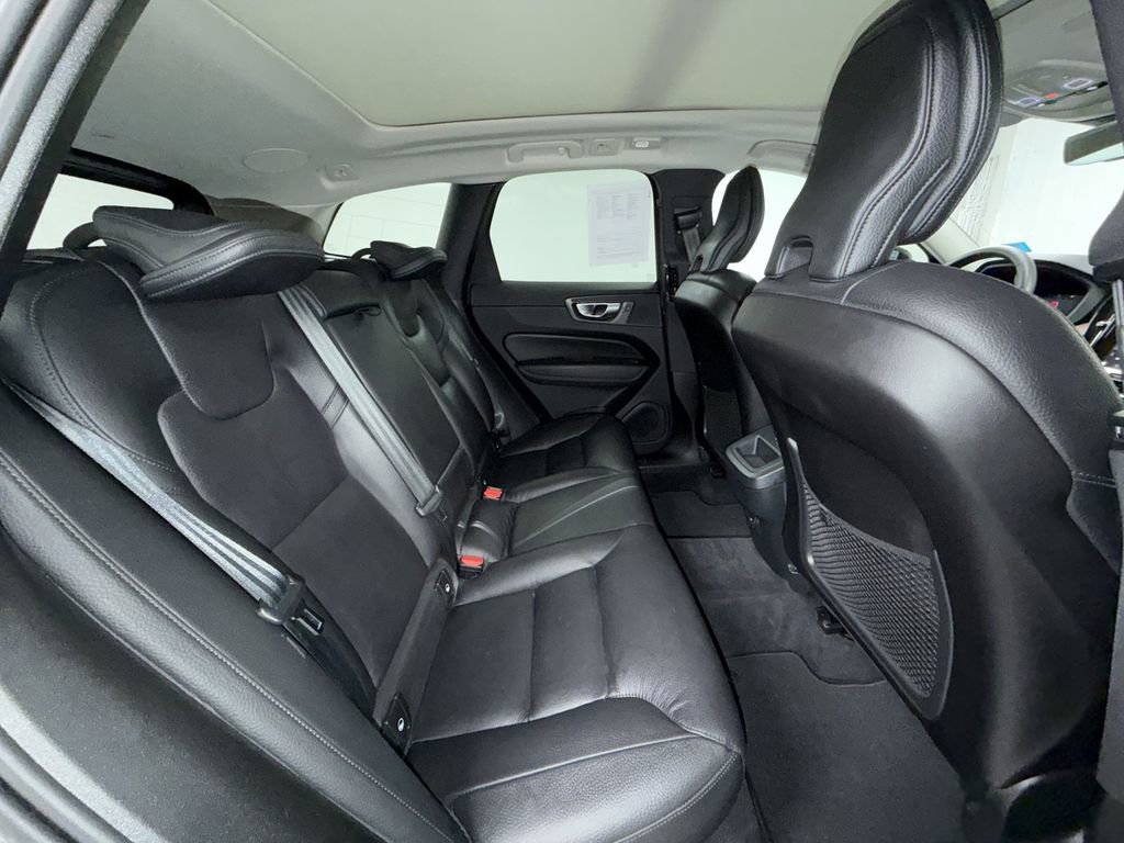 Certified 2024 Volvo XC60 B5 Plus w/ Climate Package image 12