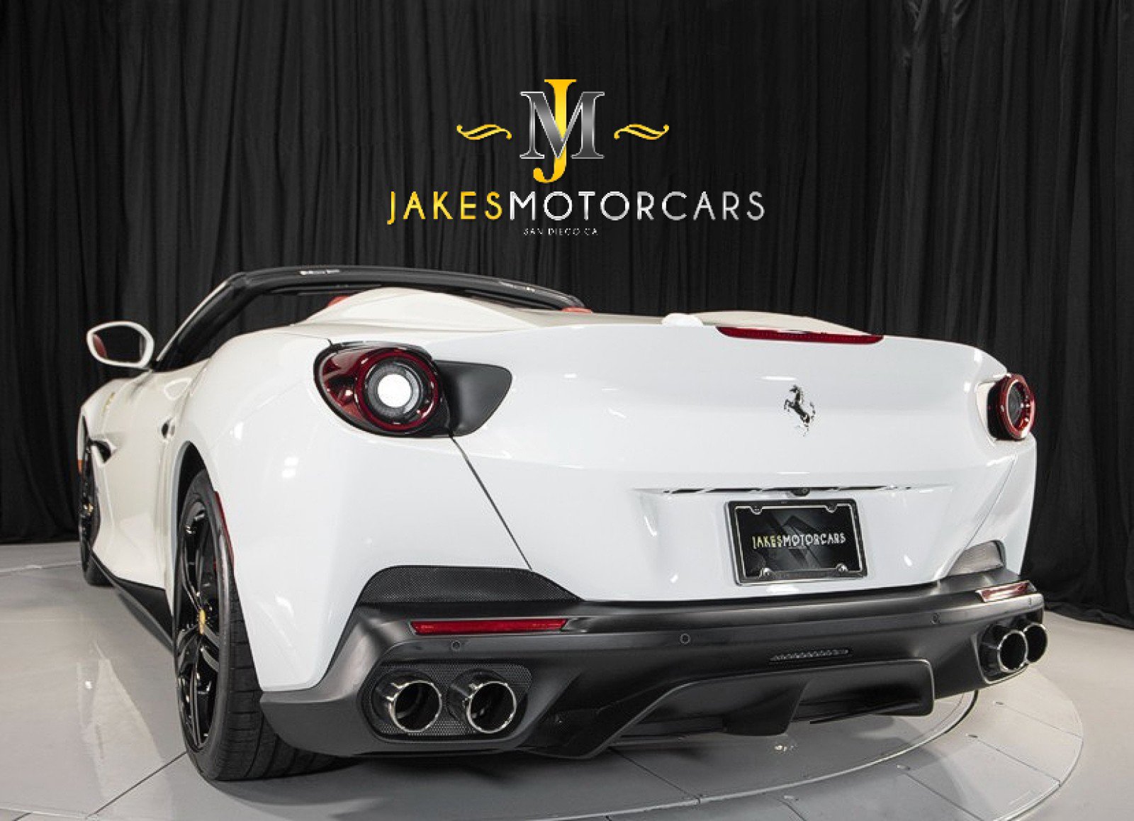 Used 2019 Ferrari Portofino image 8