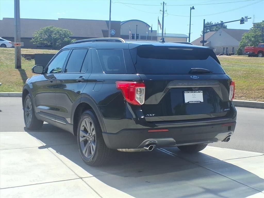 Used 2023 Ford Explorer XLT w/ Equipment Group 202A image 5
