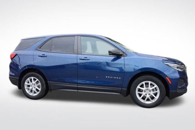 Certified 2022 Chevrolet Equinox LS w/ LS Convenience Package image 9