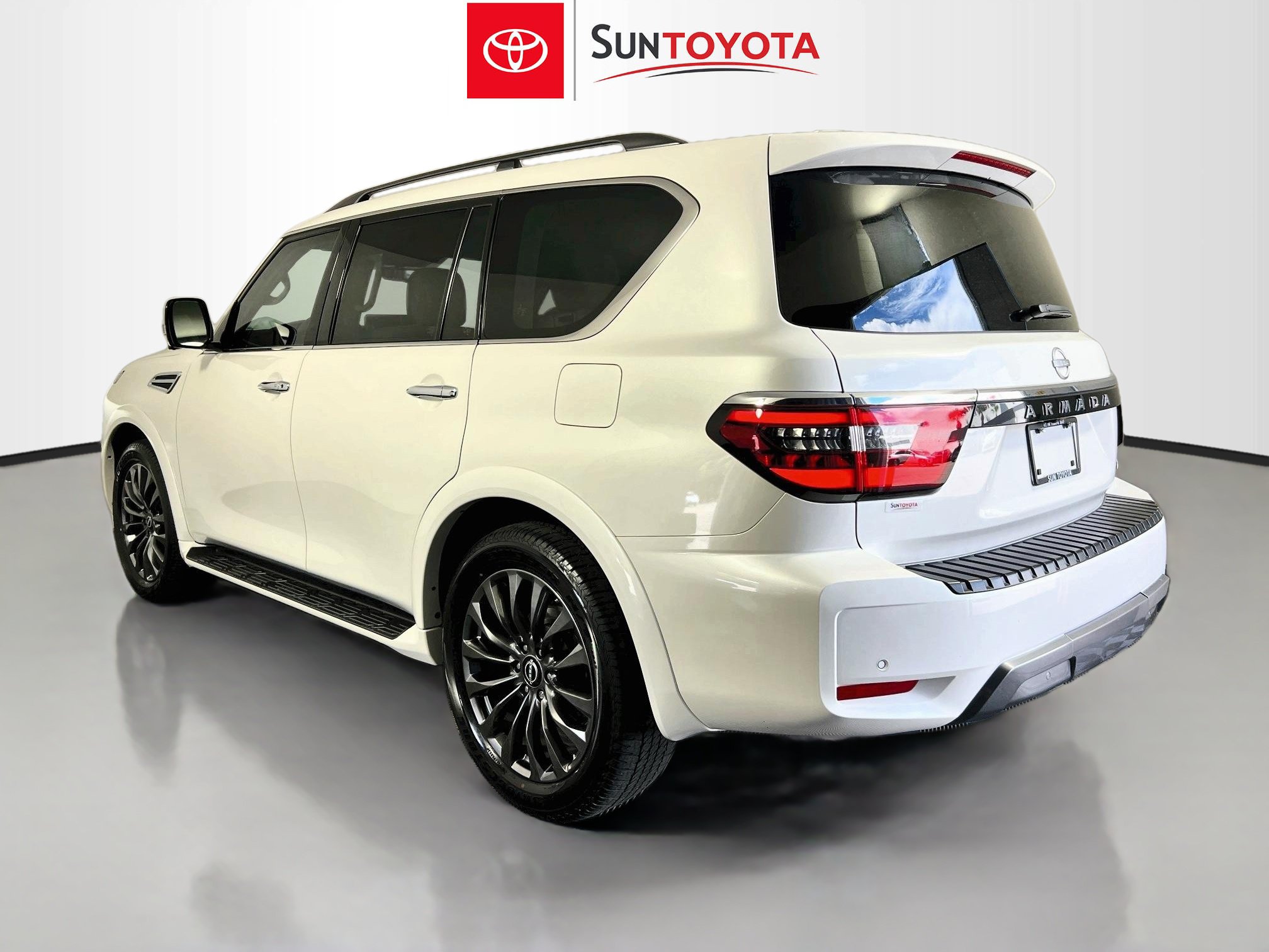 Used 2024 Nissan Armada Platinum w/ Cargo Package RWD image 6