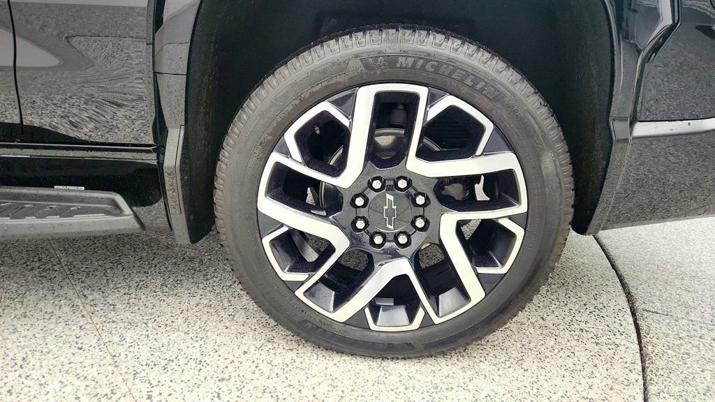 Used 2024 Chevrolet Silverado EV RST image 9