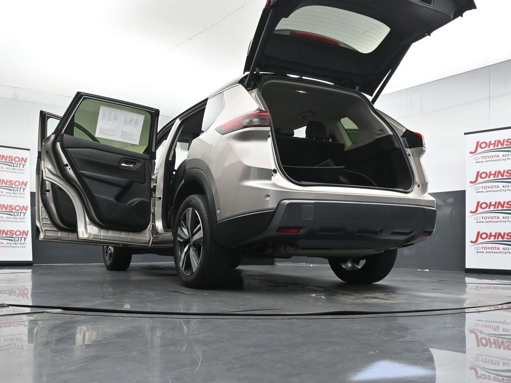 Used 2024 Nissan Rogue SL image 45
