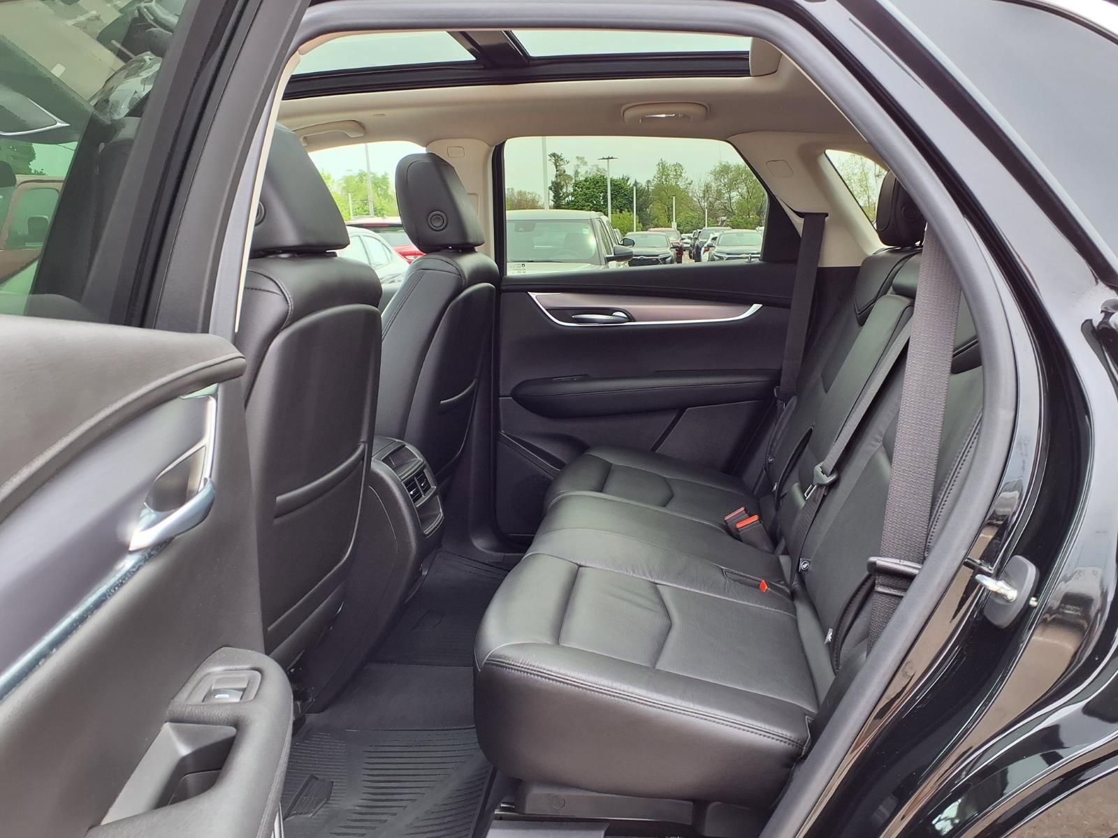 Used 2019 Cadillac XT5 Luxury AWD/4WD image 12