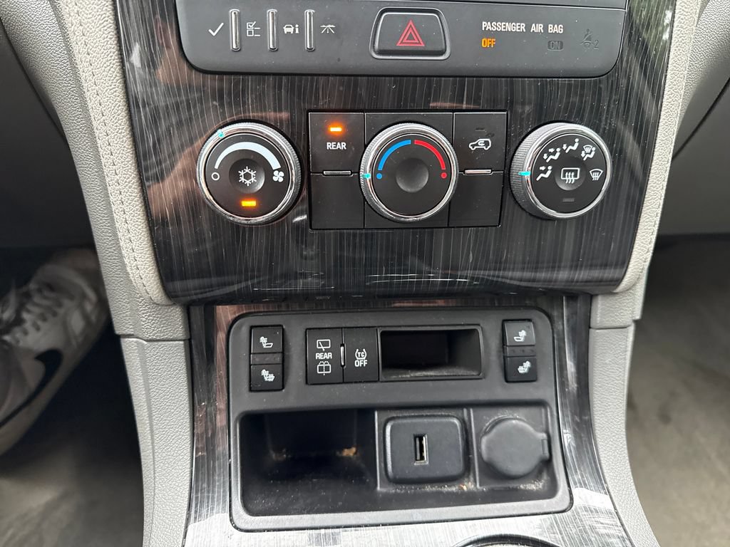 Used 2015 Chevrolet Traverse LT FWD image 19