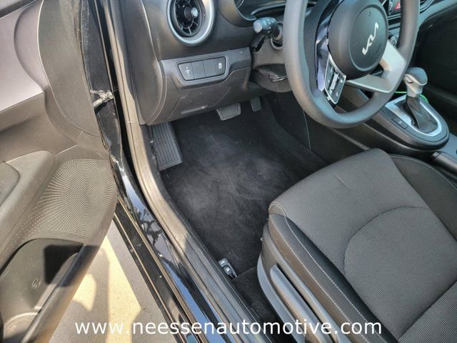 Used 2024 Kia Forte LXS FWD image 14