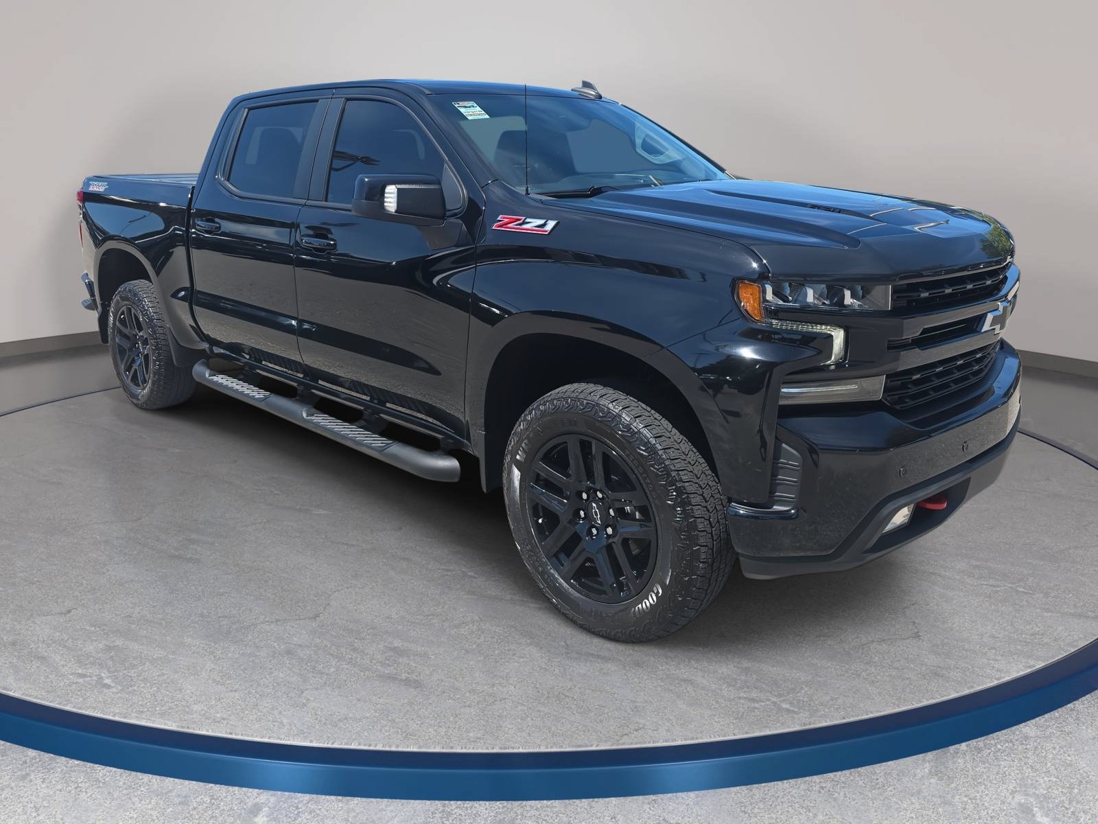 Used 2021 Chevrolet Silverado 1500 LT Trail Boss w/ Convenience Package II AWD/4WD image 3