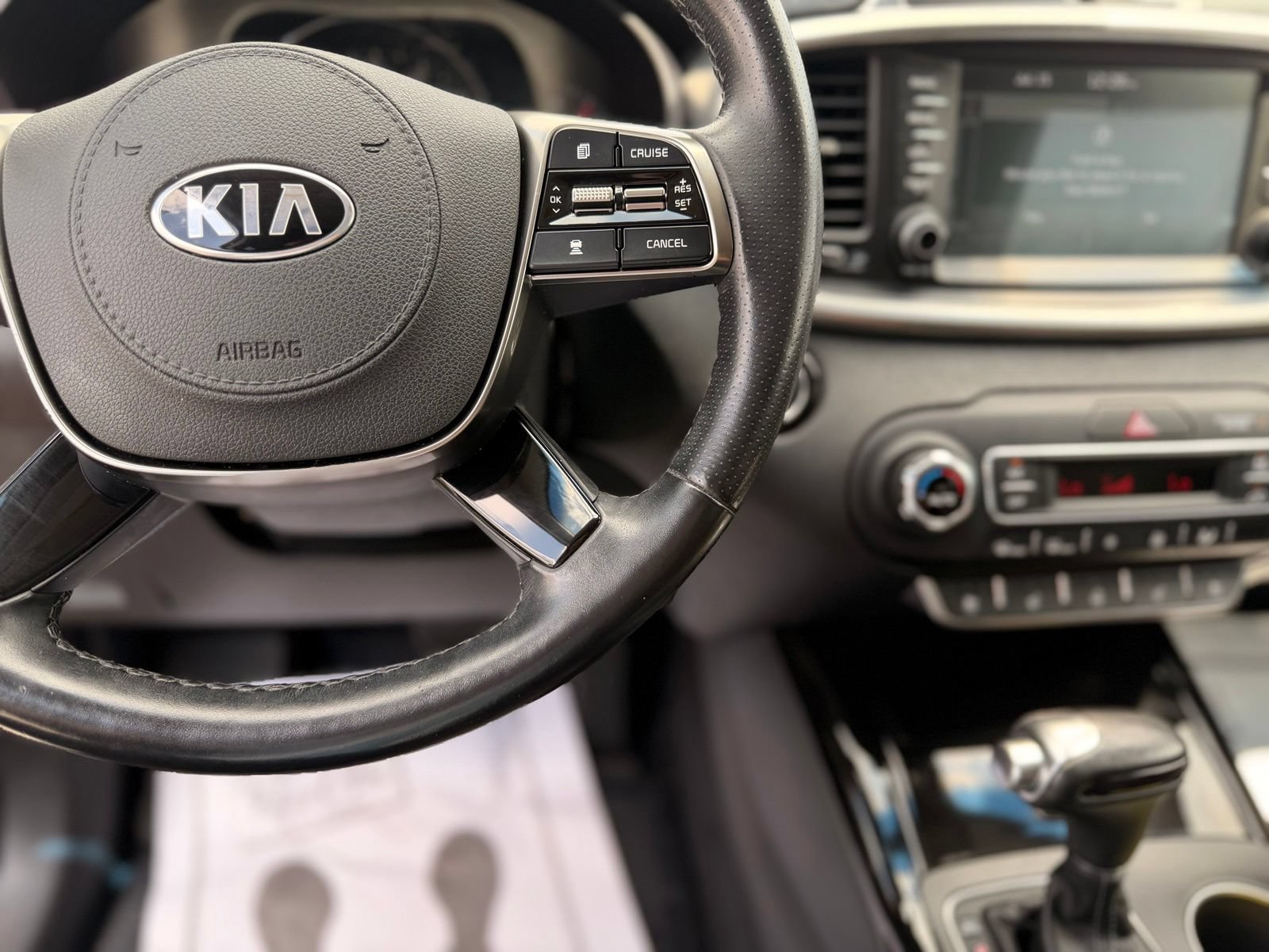 Used 2019 Kia Sorento SX w/ SX Touring Package FWD image 21