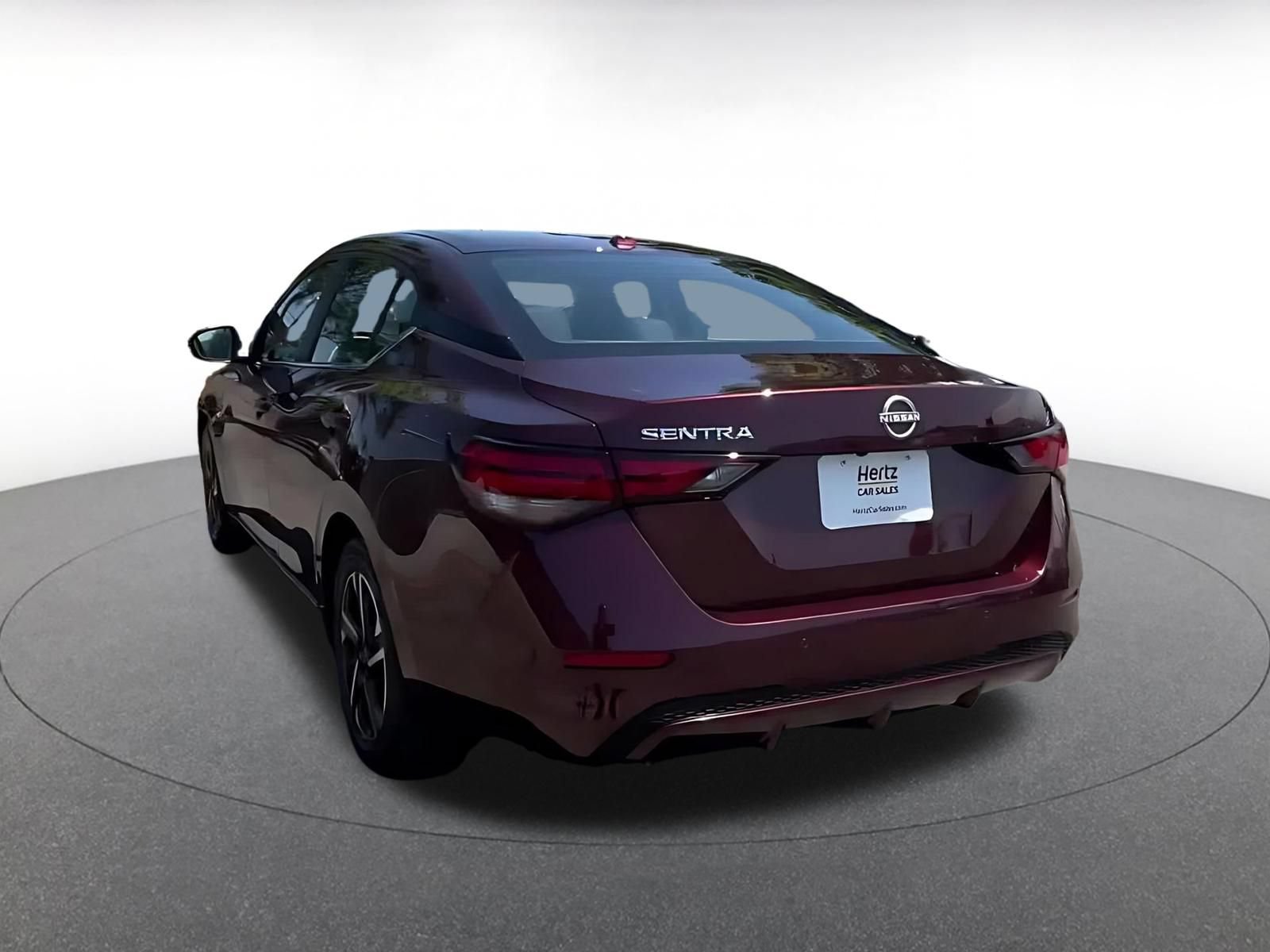 Used 2025 Nissan Sentra SV FWD image 11