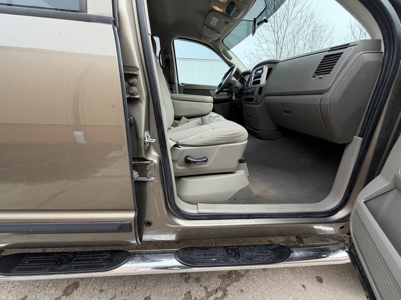 Used 2007 Dodge Ram 1500 Truck SLT image 18