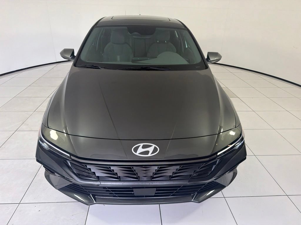 Certified 2025 Hyundai Elantra SEL FWD video 2