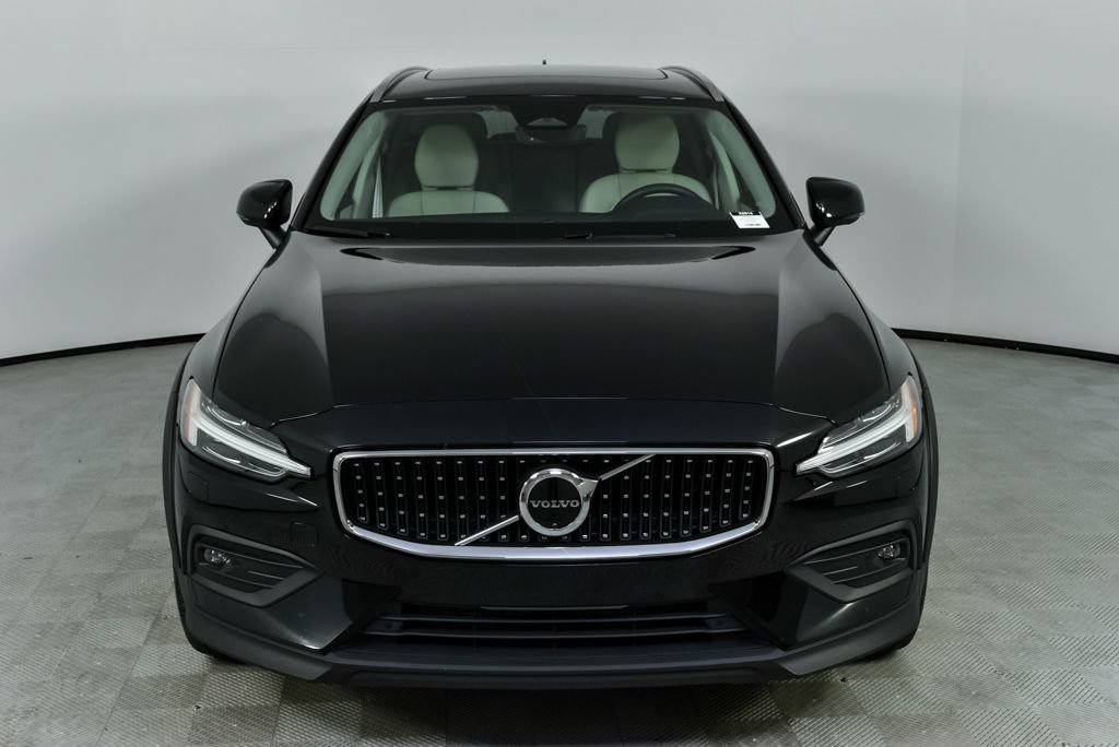 Certified 2024 Volvo V60 B5 Cross Country Plus image 37