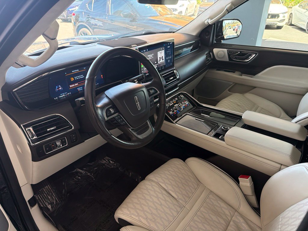 Used 2024 Lincoln Navigator Black Label AWD/4WD image 14
