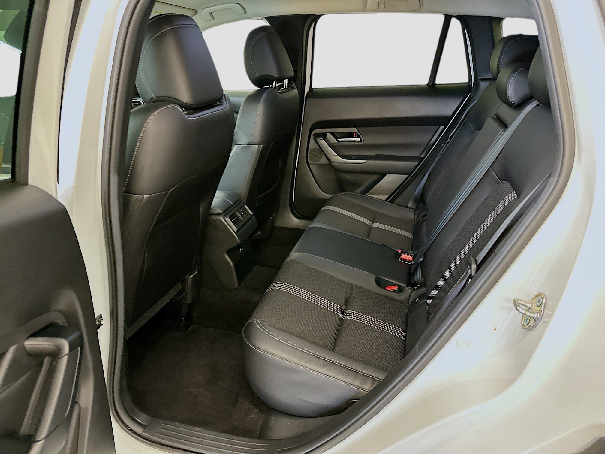 Used 2025 MAZDA CX-50 AWD 2.5 S w/ Preferred Package image 29