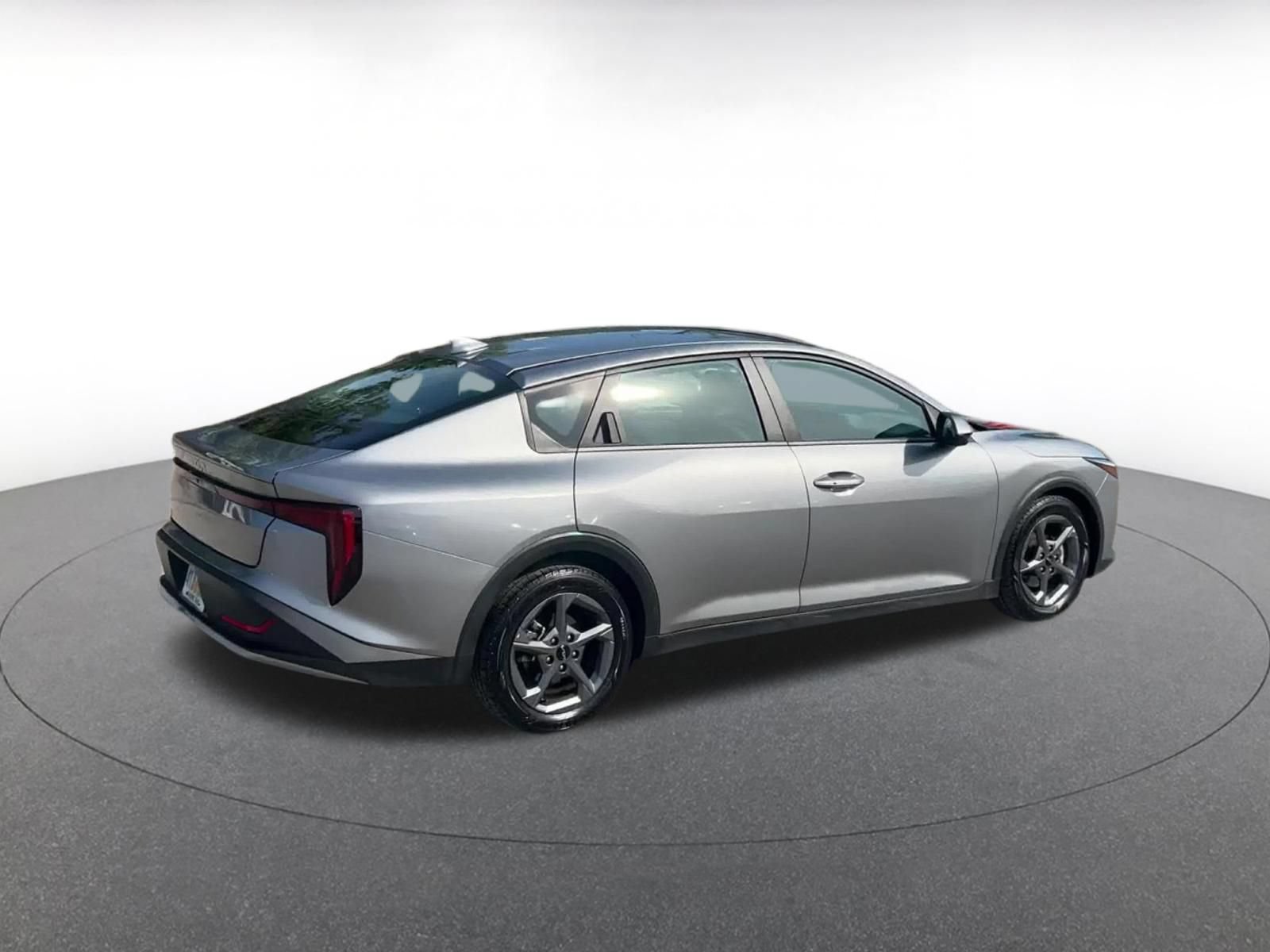 Used 2025 Kia K4 FWD image 14
